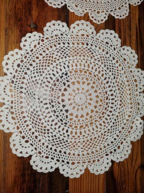 6 x Beautiful Finely Crochet Doilies
