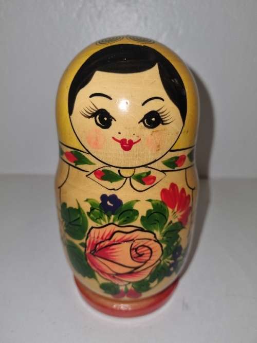 Set of 5 Russian Nesting Dolls