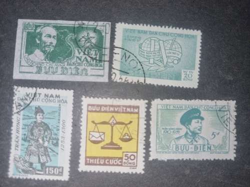 5 x Vietnam stamps