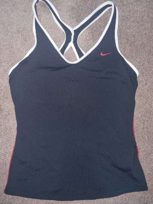 Nike Fitness Top - Size M