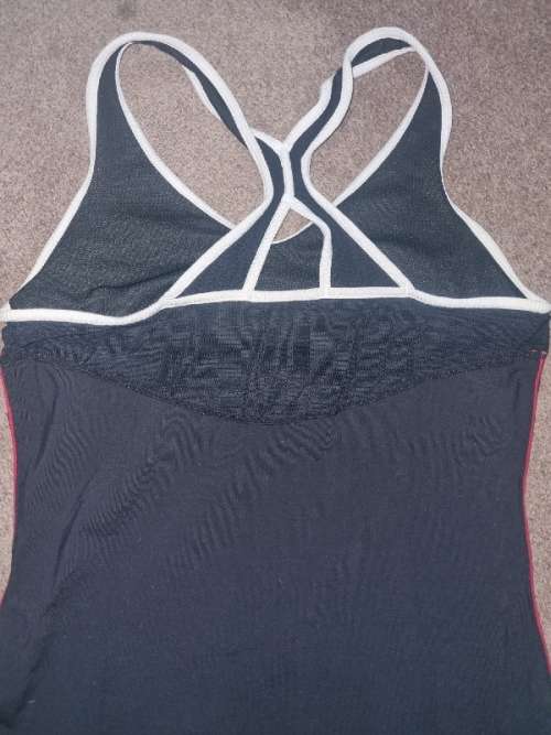 Nike Fitness Top - Size M