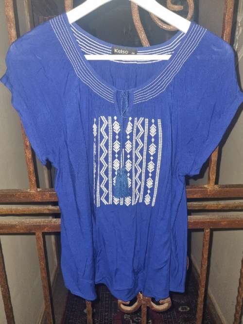 Beautiful Top - Size 14