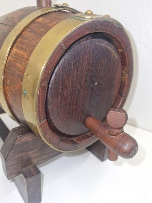Oak Barrel on stand - Great condition!