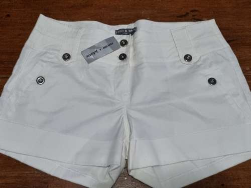 Romeo and Juliette White Shorts - Size M