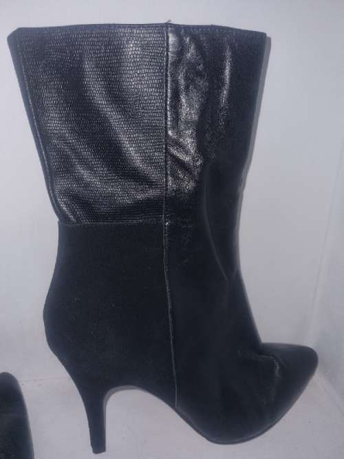 Woolworths Leather Boots - Size 7 - New