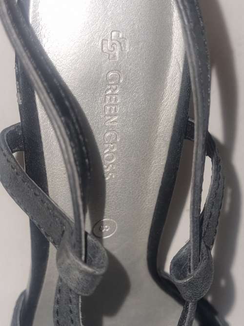 Beautiful High Heel Green Cross shoes - Black - Size 8