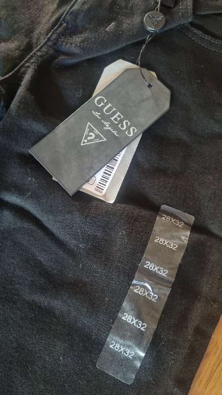 Black Guess Jeans - Size 28 - Skinny Leg - New