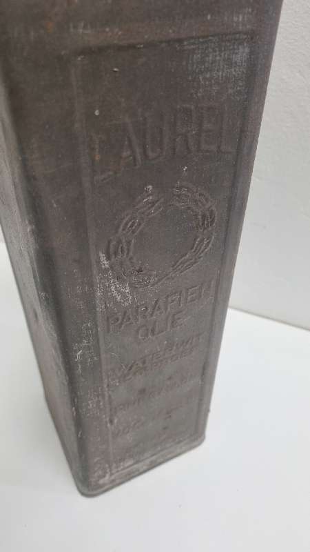 Vintage Laurel Paraffin Oil Tin - HMP Gallon - Packed in South Africa - Rare Find!!!