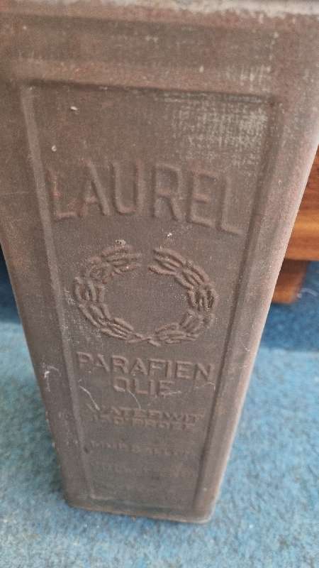 Vintage Laurel Paraffin Oil Tin - HMP Gallon - Packed in South Africa - Rare Find!!!