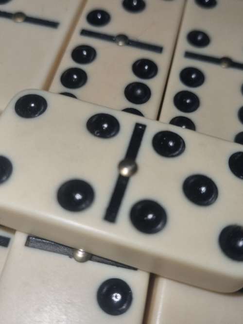 Vintage Dominoes set in case