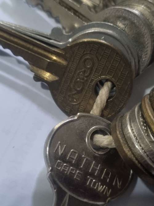 Bunch with 47 x Vintage Keys