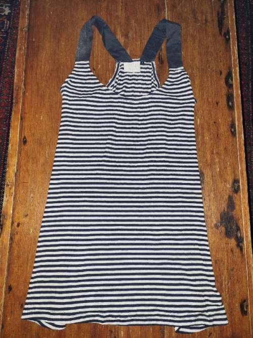 Amanda Laird Cherry Designer Top - Size S