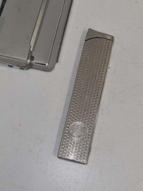 Vintage Metal Cigarette case with lighter