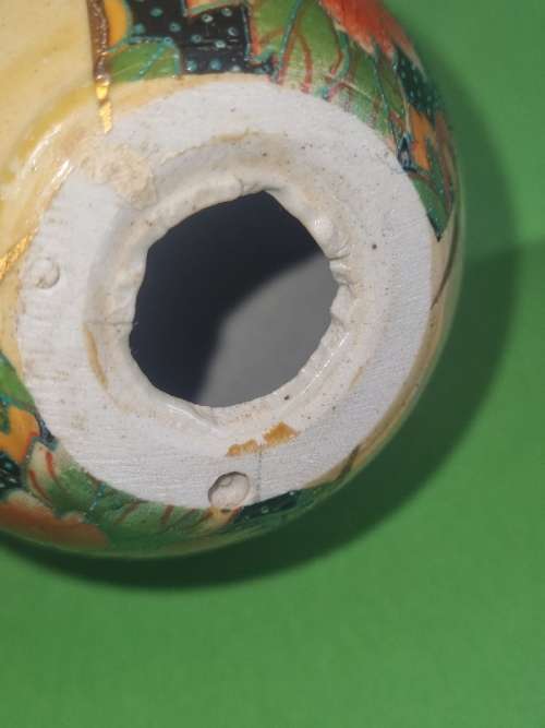 Beautiful Hand painted Satsuma Egg with gold detail - Geisha girls