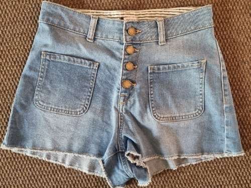 Beautiful Roxy Denim Short - Size 27 - Should fit a 12 year old