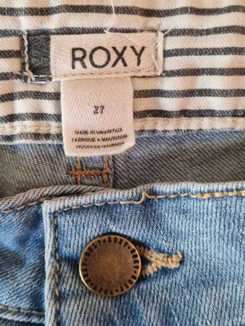Beautiful Roxy Denim Short - Size 27 - Should fit a 12 year old