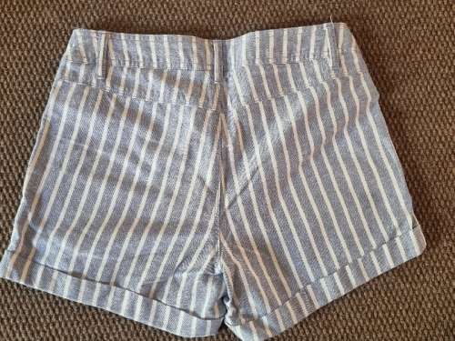 Beautiful Woolworths Short - Size 4 - Should fit a 10-12 year old