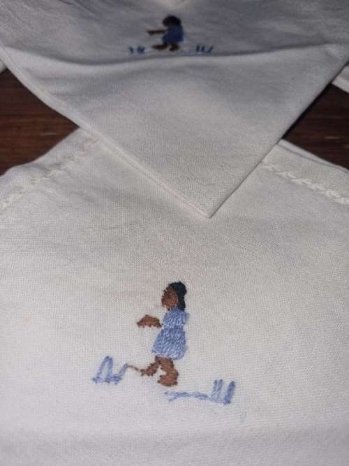 10 x Embroidered Serviettes / Napkins