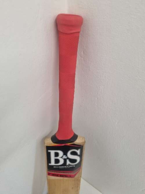 Bellingham & Smith Cricket Bat - B&S Fireball Bat