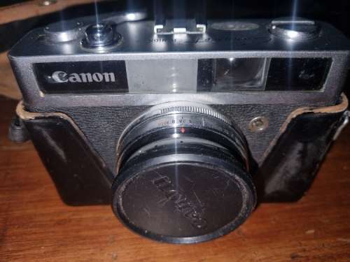Vintage Canon Canonet Junior Camera in Leather Pouch