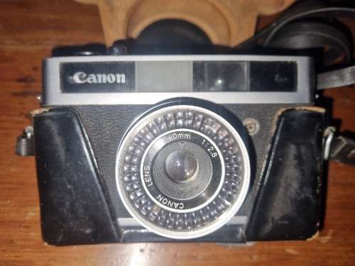 Vintage Canon Canonet Junior Camera in Leather Pouch
