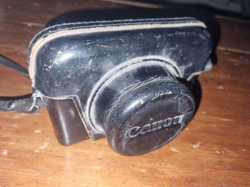 Vintage Canon Canonet Junior Camera in Leather Pouch