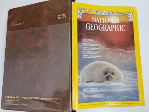 6 Volumes National Geographic Magazines - 1976 - Neatly bound together in file