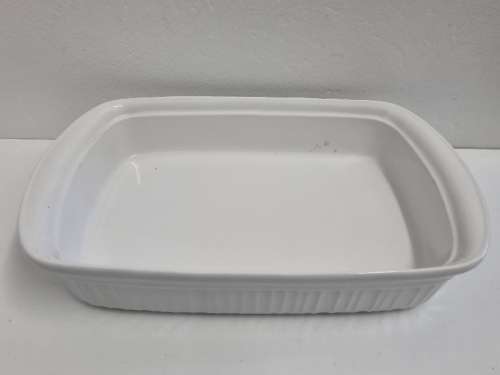 Large Corningware Dish - 22.5cm x 33cm