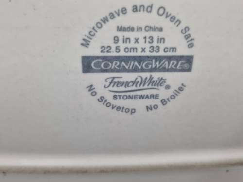 Large Corningware Dish - 22.5cm x 33cm