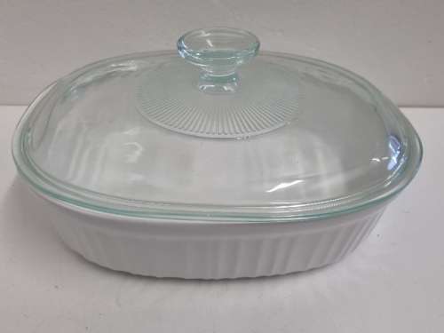 Corningware Dish with lid - 1.4L
