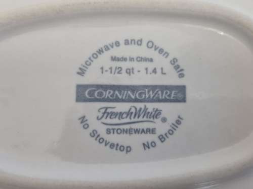 Corningware Dish with lid - 1.4L