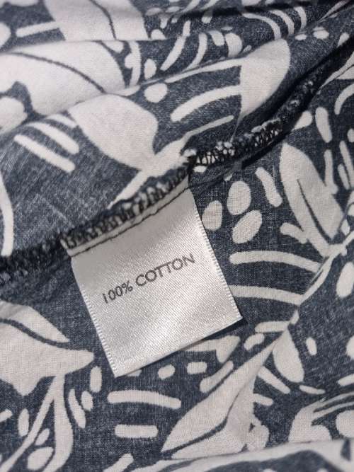 Beautiful Strappy top - Size L