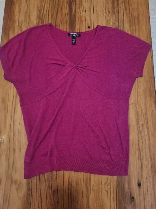Beautiful Banana Republic Knitwear - Size M