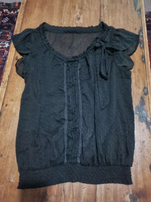 Beautiful Black Top - Size M