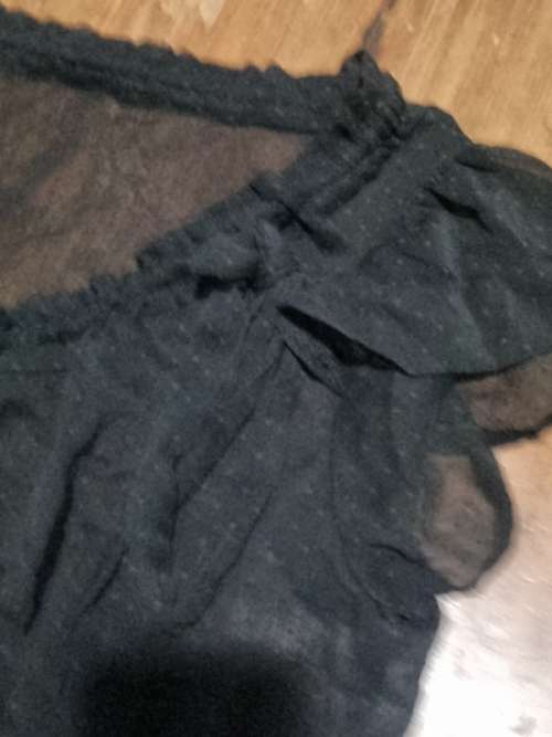 Beautiful Black Top - Size M