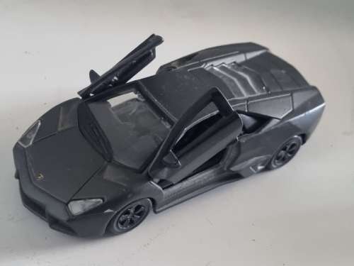 Maisto Lamborghini Reventon - 1/39 Scale