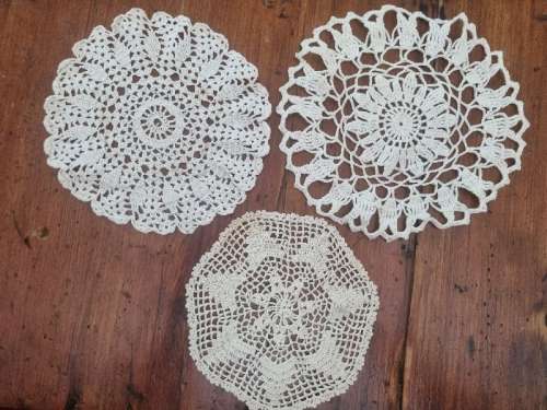 3 x Small Doilies