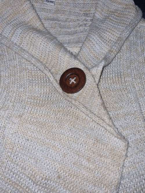Beautiful Knitwear - Size M