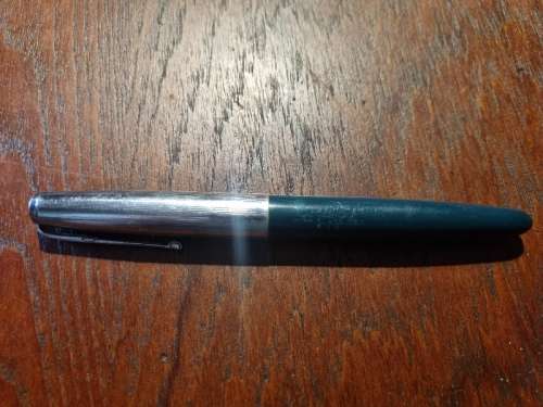 Vintage Crest Fountain pen