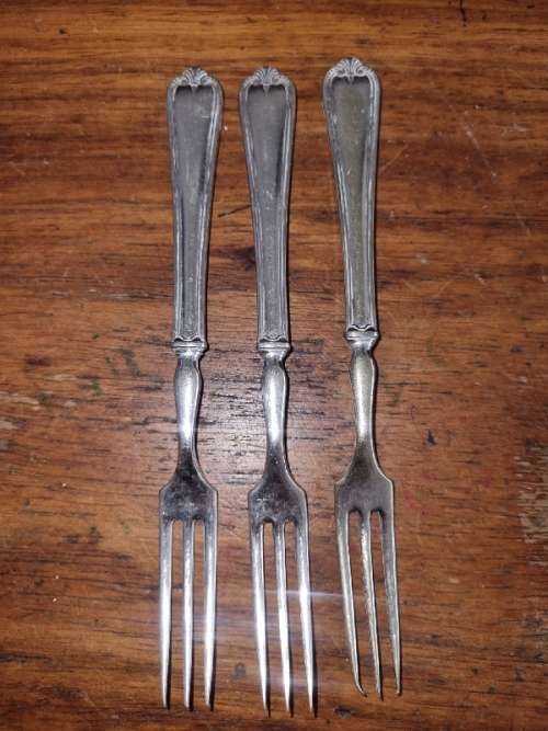 3 x Vintage EPNS Cake Forks
