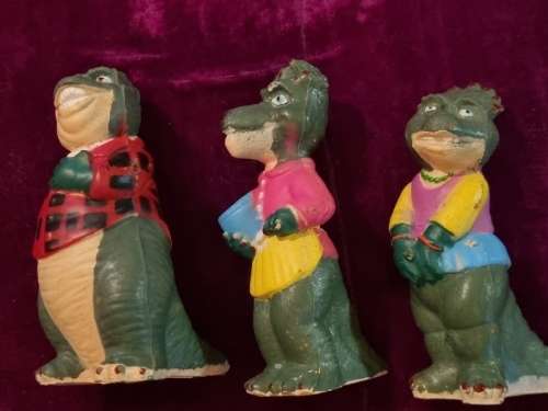 3 x Vintage Disney Dinosaur Figurines