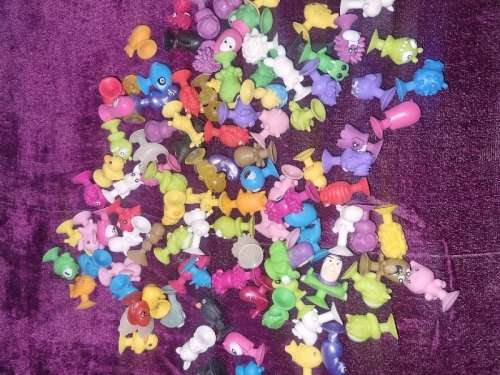 105 x Stikeez - see pictures