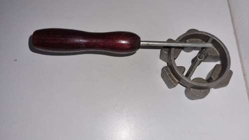 Vintage Snackle with wooden Handle