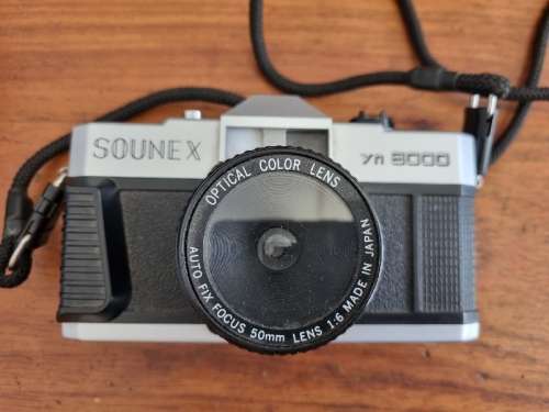 Vintage Sounex yn8000 camera
