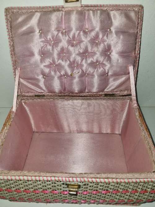 Beautiful Vintage Craft Case / Naaldwerkmandjie - 32cm x 17cm x 21cm