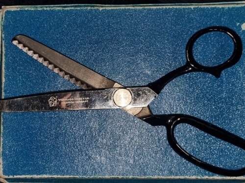 Fernando Esser & CIA ZigZag Scissors / Shears - Solingen - Germany - 21.5cm