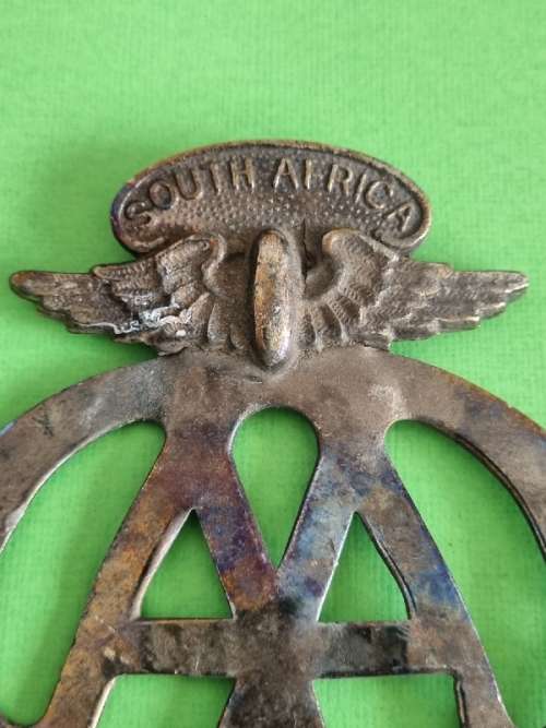 Vintage Metal AA South Africa / Suid Afrika Car Badge