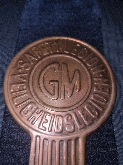 Vintage GM Safety Legion / Veiligheidslegioen Badge - 10cm x 6.5cm