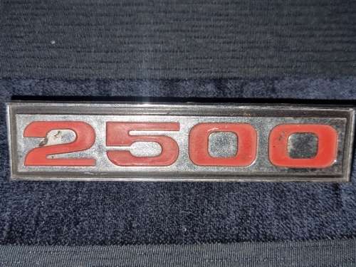 Vintage 2500 Car Badge - 10.7cm x 2.5cm