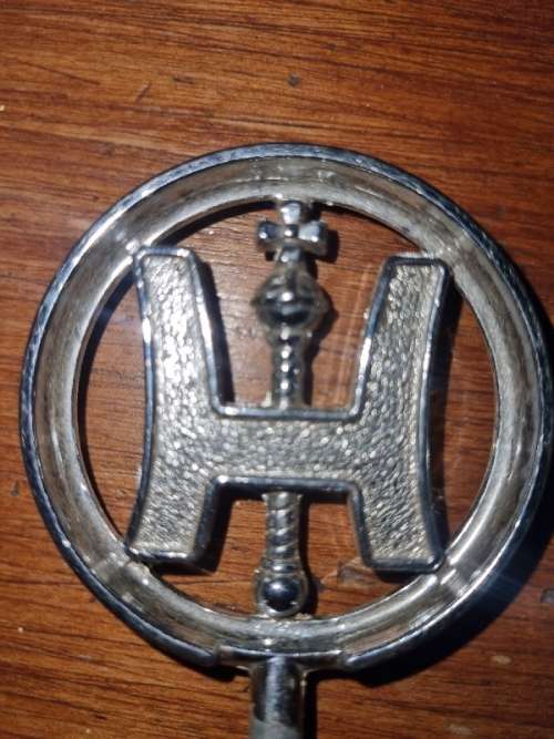 Vintage Hillman Car Emblem / Badge
